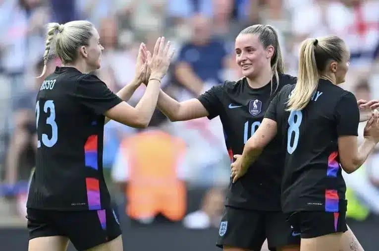 Clinical Attacking Display Sets the Tone